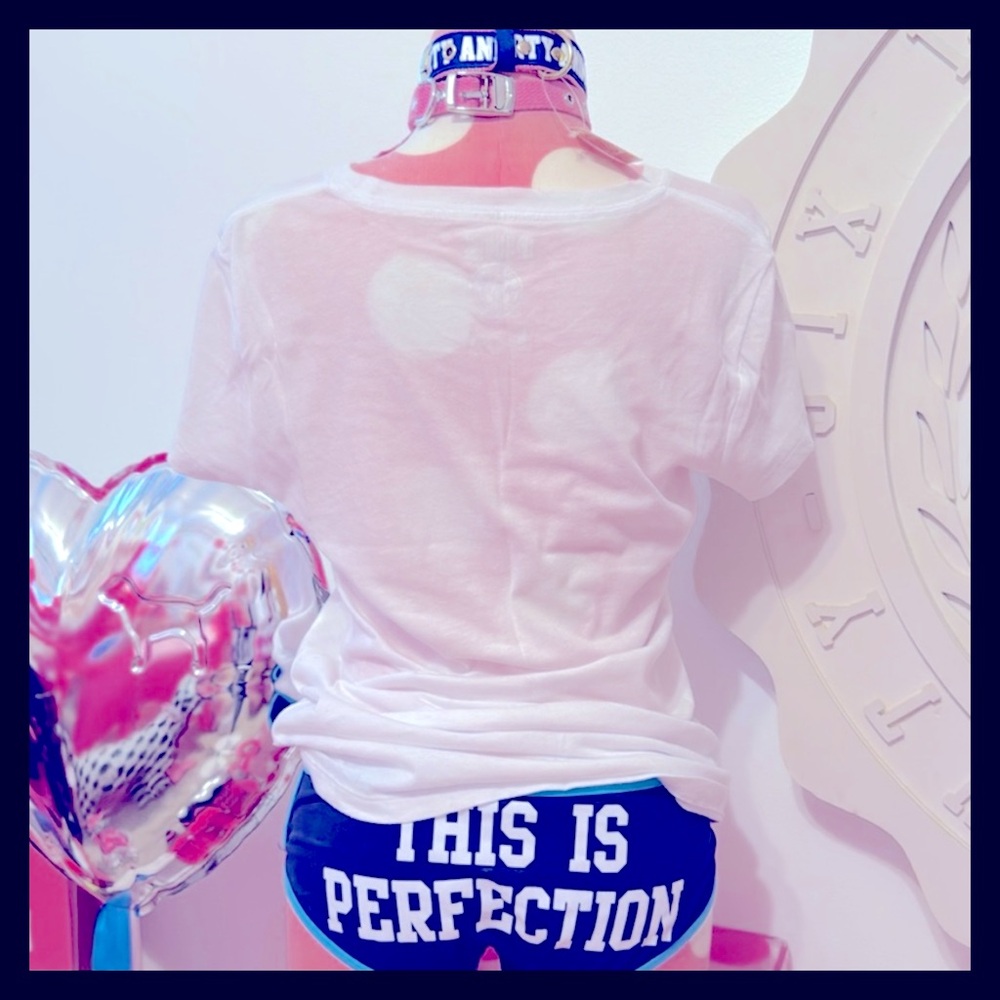 💕ℙ𝕀ℕ𝕂 𝕍𝕊 “PiNK BEACH CLUB 1986” HTF/VINTAGE/RARE Tee✨LIKE NEW✨💕 - Picture 5 of 9